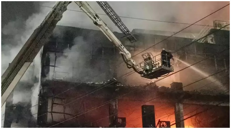 Delhi Fire:दिल्ली के सदर बाजार इलाके में एक मकान में लगी भीषण आग,दो बहनों की दम घुटने से हुयी मौत