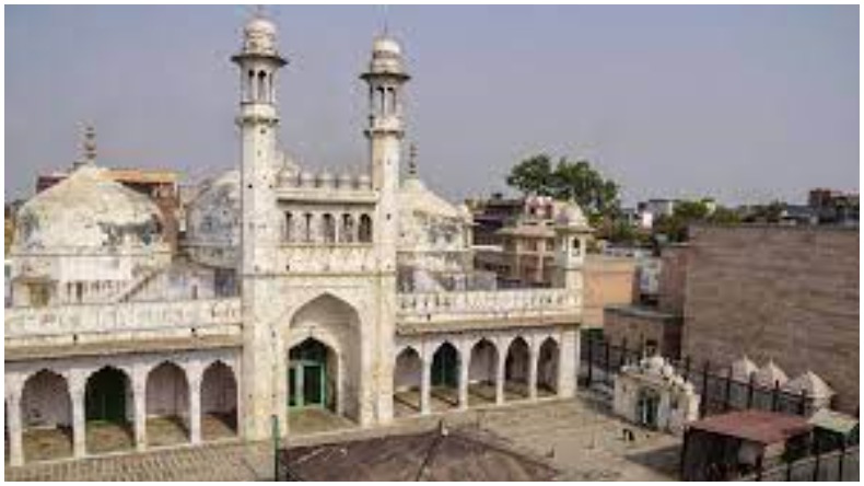पल्लवी पटेल ने किया स्वामी प्रसाद का समर्थन, कहा पीछे रह जाएंगे मंदिर