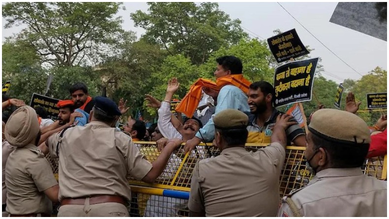 तंजिन्दर पाल सिंह बग्गा: 10 मई तक नहीं होगी बीजेपी नेता की गिरफ्तारी, मजिस्ट्रेट अदालत के अरेस्ट वारंट पर लगी रोक
