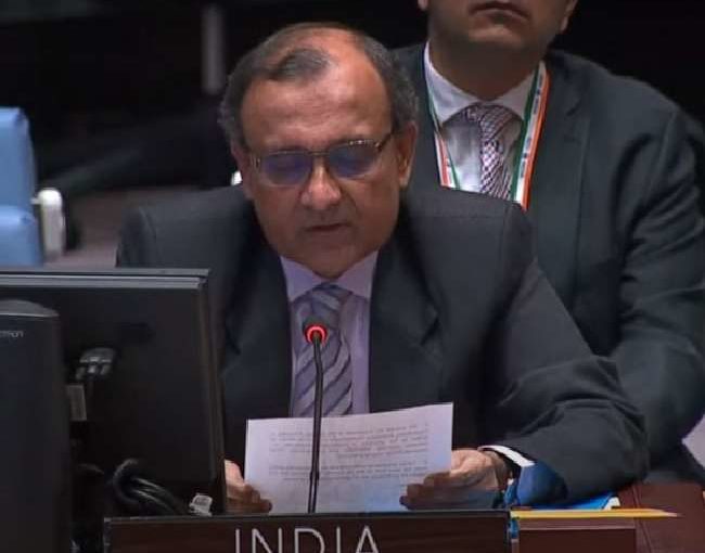 Russia-Ukraine War: राष्ट्रपति ज़ेलेंस्की बोले- पीठ दिखाने में सर्वश्रेष्ठ प्रदर्शन कर रही है रूसी सेना