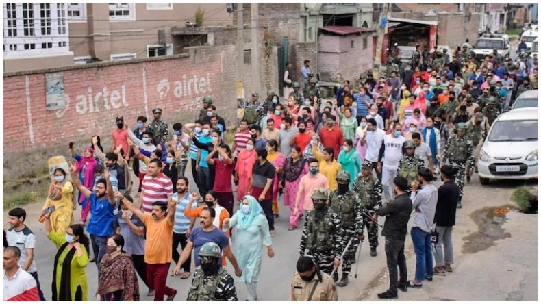 दिल्ली: सीएम केजरीवाल बोले- कश्मीर में फेल हो चुकी बीजेपी, पंडितो को चुन-चुन कर मार रहे आतंकी