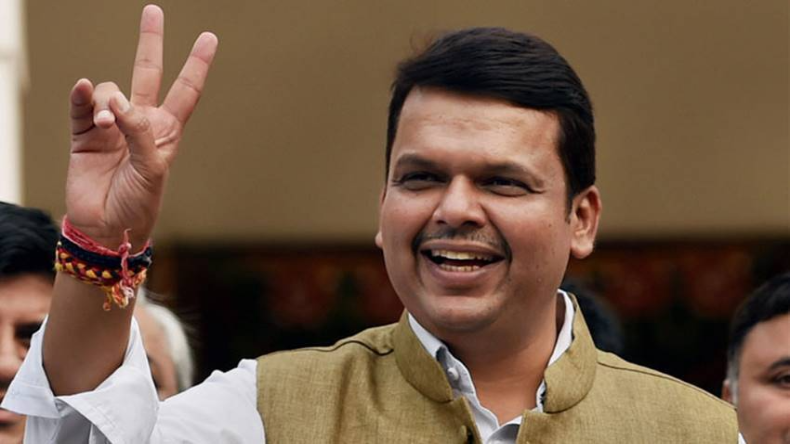 महाराष्ट्र राजनीति: गोवा पहुंचे सीएम एकनाथ शिंदे, बागी विधायकों को लेकर आएंगे मुंबई