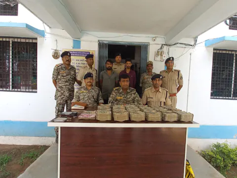 Crime: 20 रुपये की बोरी में 80 लाख नगद, पुलिस ने खोला बड़ा राज