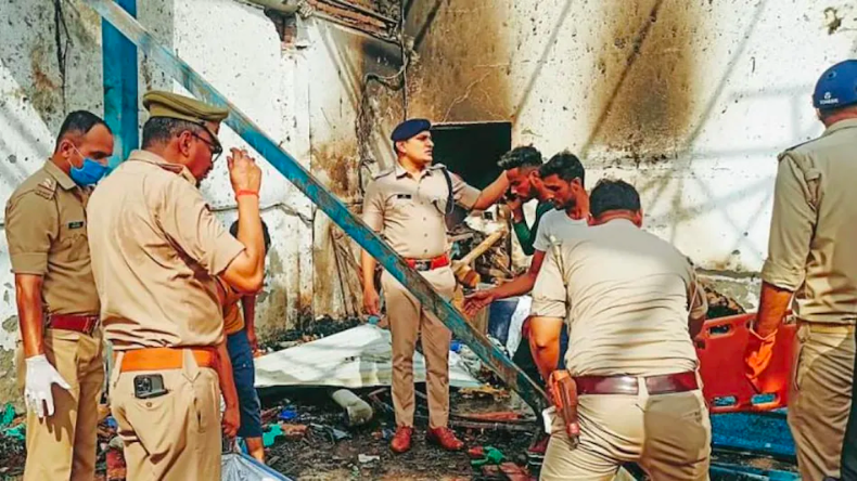 UP Nikay Chunav: अखिलेश यादव ने बीजेपी पर बोला हमला, डबल इंजन की सरकार आपस में टकरा रही