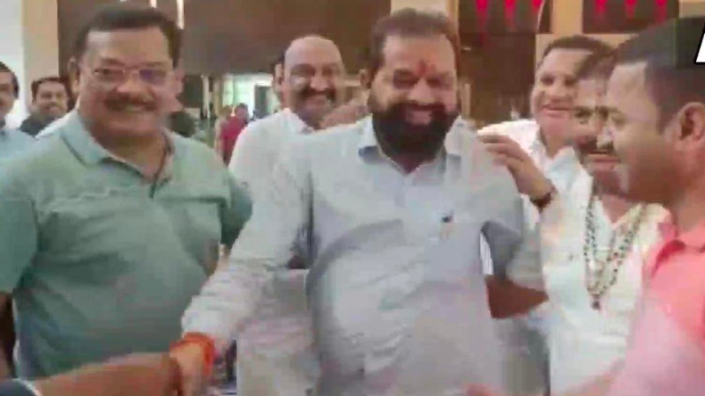 महाराष्ट्र सियासी संकट: सीएम उद्धव बोले- सोनिया-शरद अब भी साथ, हमारे लोगों ने ही धोखा दिया