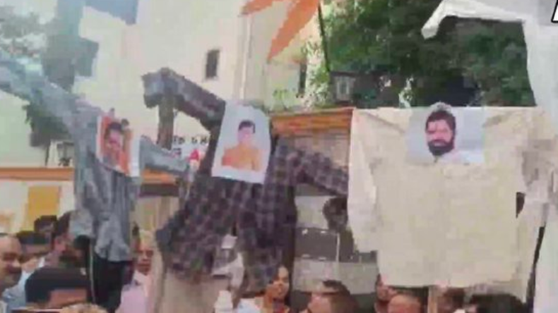 शिवसेना राष्ट्रीय कार्यकारिणी: उद्धव ठाकरे बोले- सुलगते बम पर बैठे हैं बागी विधायक