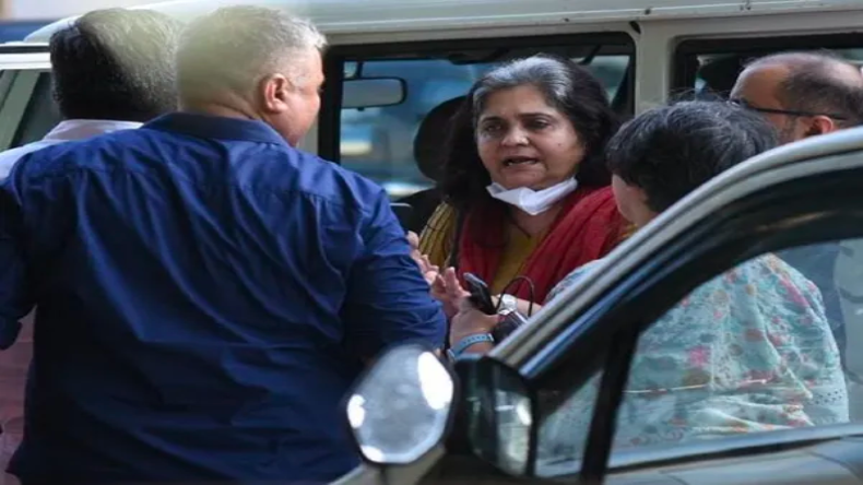 गिरफ्तार नहीं होंगी तीस्ता सीतलवाड़, HC के फैसले पर SC की रोक