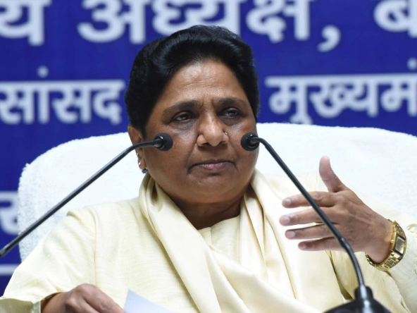 राष्ट्रपति चुनाव: कांग्रेस ने NDA प्रत्याशी द्रौपदी मुर्मू की चुनाव आयोग में की शिकायत