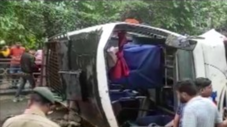 फिर हादसे का शिकार हुई वंदे भारत, गाय से टक्कर में टूटा ट्रेन का अगला हिस्सा