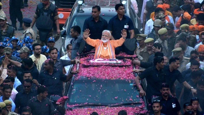 इस दिन शादी के बंधन में बंधेंगे राधिका-अनंत, देखें शादी का कार्ड