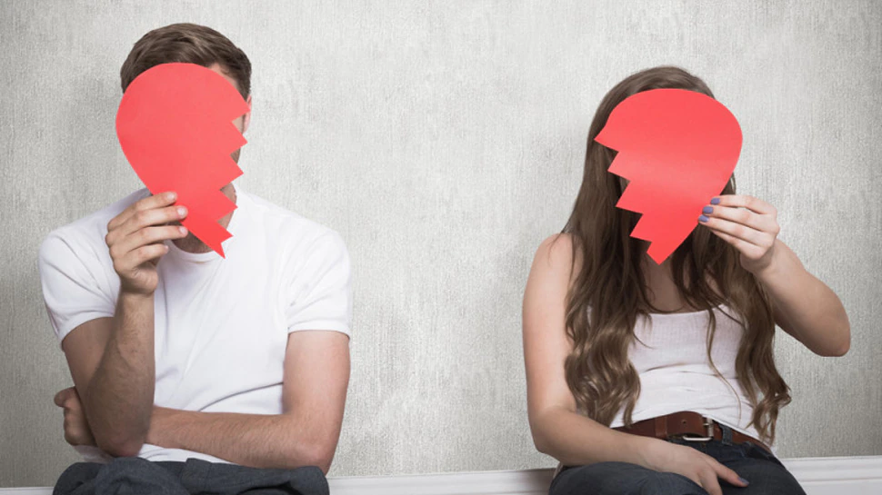 कान में जम गई है गंदगी तो इन घरेलु उपायों से करें साफ़