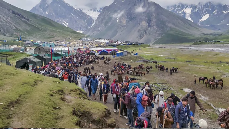 PUNJAB : बाढ़ और बारिश बनी आफत, 41 की मौत, राहत शिविर में रहने पर लोग मजूबर