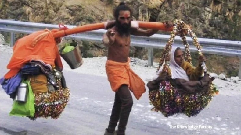 कलयुग के श्रवण कुमार : अनुपम खेर ने ट्वीट कर कही ये बात