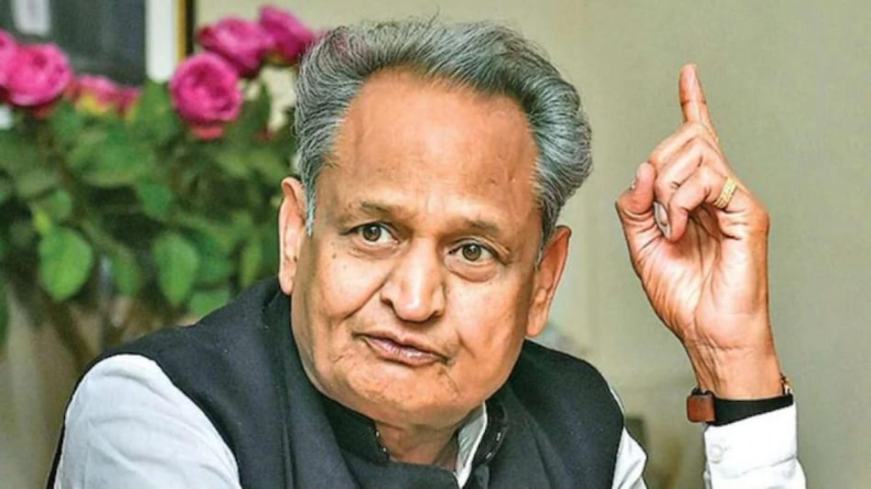 Rajasthan: गहलोत को बड़ा झटका! सात अगस्त को कोर्ट में पेश होने के निर्देश, ये है मामला