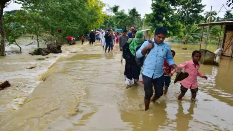 असम में आई बाढ़ को केंद्र सरकार ने ‘गंभीर प्राकृतिक आपदा’घोषित की, राहत और पुनर्वास में करेगी मदद