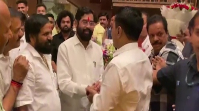 महाराष्ट्र: मंत्री दीपक केसरकर बोले- उद्धव ने खत्म कर दिया बालासाहेब का विचार और स्वाभिमान
