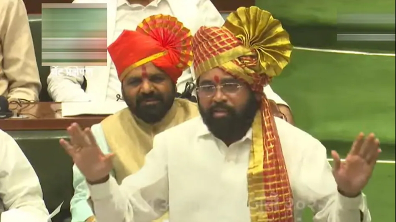 महाराष्ट्र: शिवसेना Vs शिवसेना की तेज हुई लड़ाई, शिंदे गुट ने पार्टी चिन्ह का किया दावा, उद्धव ने बदला चीफ व्हिप