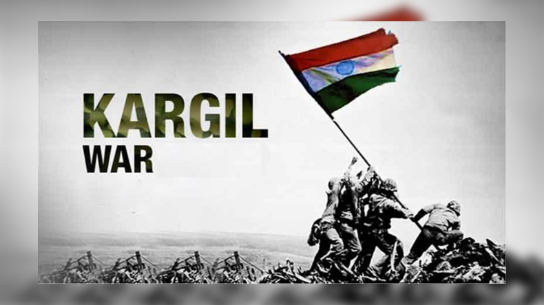 विजय दिवस: राष्ट्रीय युद्ध स्मारक पहुंचे रक्षा मंत्री राजनाथ सिंह और तीनों सेना प्रमुख, शहीदों को दी श्रद्धांजलि