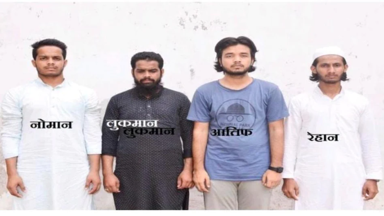 लुलु मॉल की तरह प्रयागराज जंक्शन के वेटिंग रूम में भी पढ़ी गई नमाज