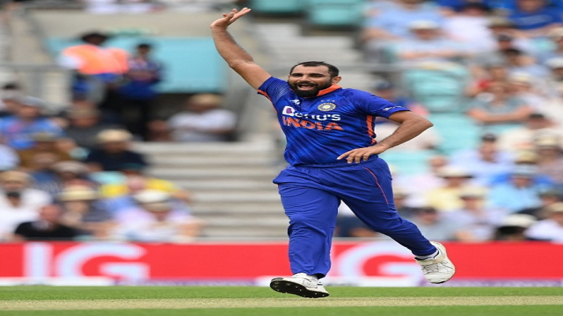 Mohammed Shami: शमी की आग उगलती गेंद ने कई मीटर दूर उखाड़ दिया स्टंप, फैंस कह रहे सदी की बेस्ट डिलीवरी, देखें पूरा वीडियो