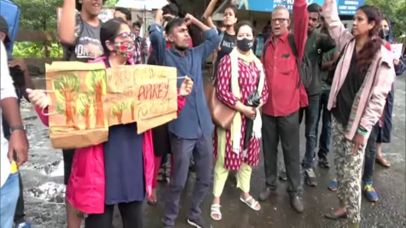 Dussehra Rally: उद्धव-शिंदे गुट को BMC से झटका, शिवाजी पार्क में किसी को रैली की इजाजत नहीं