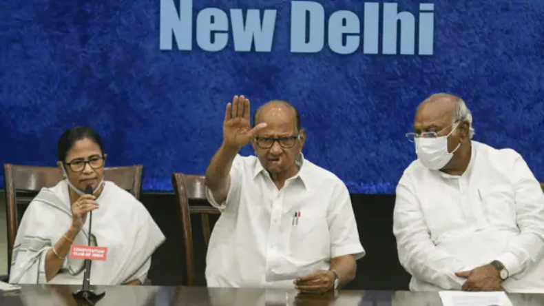 Congress President Election :  थरूर ने जारी किया 60 प्रस्तावकों का नाम, कहा- 50 चाहते हैं पार्टी में बदलाव