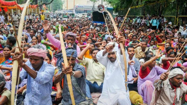 झारखंड: सीएम हेमंत सोरेन के करीबी प्रेम प्रकाश के ठिकानों पर ईडी का छापा, दो AK-47 राइफल बरामद