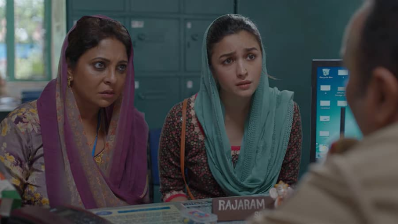लाल सिंह चड्डा से बुरी तरह पिटी रक्षाबंधन, एडवांस बुकिंग में आमिर की फिल्म ने जीती बाजी
