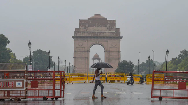 Weather Today: उत्तर भारत में ठंड ने तोड़ा रिकॉर्ड, पारा गिरने से बढ़ी ठिठुरन, जानें कब मिलेगी राहत