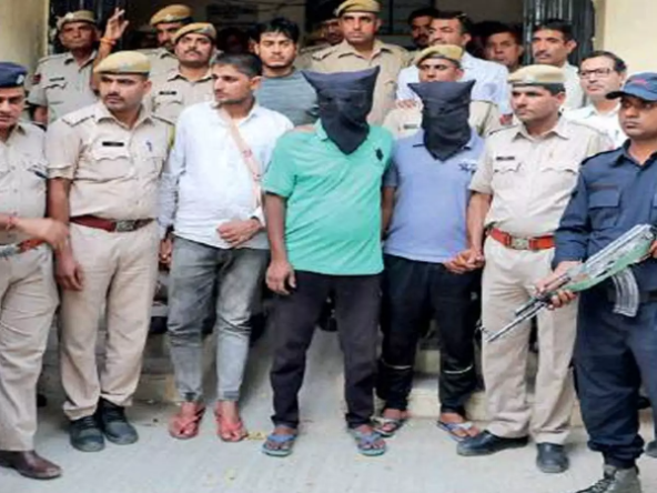 Uttarkashi: मजदूरों ने कही पीएम मोदी से दिल छू लेनी वाली बात, आप तो संकट में विदेशों से….