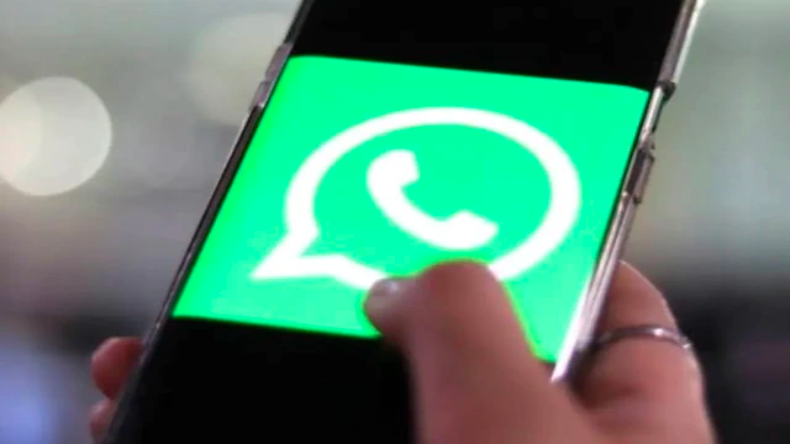 SBI Whatsapp feature: SBI ग्राहकों के लिए खुशखबरी! अब नहीं लगाने होंगे Bank के चक्कर, Whatsapp पर होंगे जरूरी काम