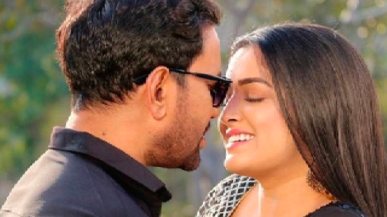 Bhojpuri : Kajal Raghwani ने छोड़ी फिल्में? चूल्हा-चौका करती आईं नज़र