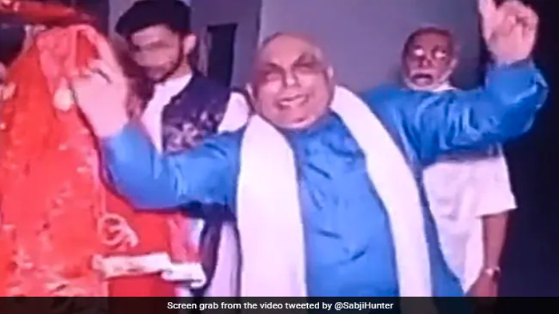 ना शौचालय, ना पानी की व्यवस्था! क्या कर रही सरकार? रिपोर्टर बनें बच्चों ने खोली स्कूल की पोल
