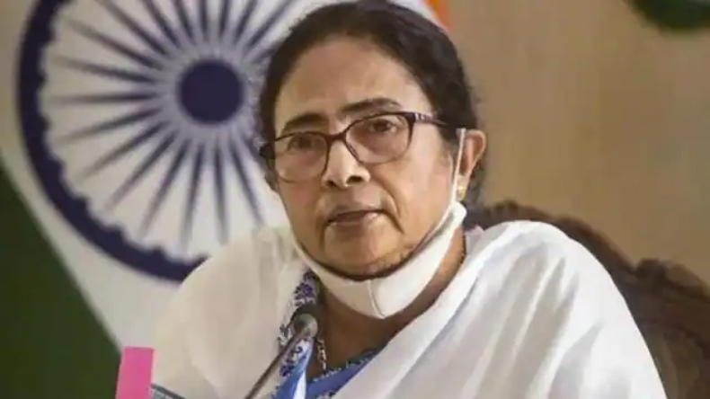 पश्चिम बंगाल: शुभेंदु अधिकारी का ममता बनर्जी पर पलटवार, कहा- ‘कम्युनल मुख्यमंत्री’