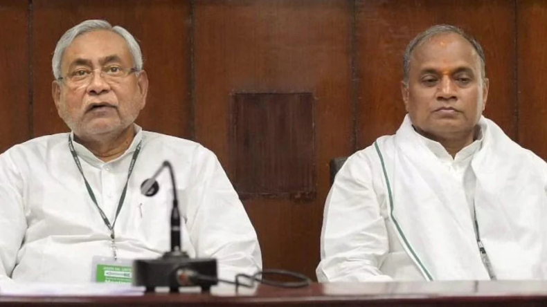 इन मंत्रियों पर गिर सकती है गाज! काम से संतुष्ट नहीं PM मोदी, कैबिनेट में हो सकते हैं ये बड़े बदलाव