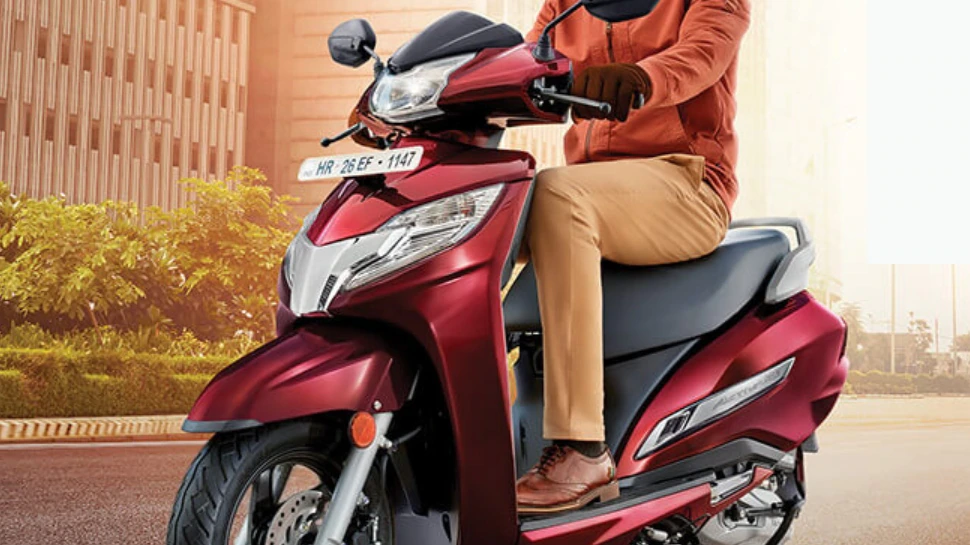 Activa और TVS Jupiter में होगी कड़ी टक्कर, कौन मारेगा बाज़ी?