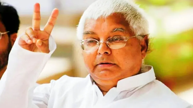 लालू परिवार के ठिकानों पर ED की छापेमारी, RJD चीफ बोले- गर्भवती बहू को 15 घंटों तक बैठाकर रखा