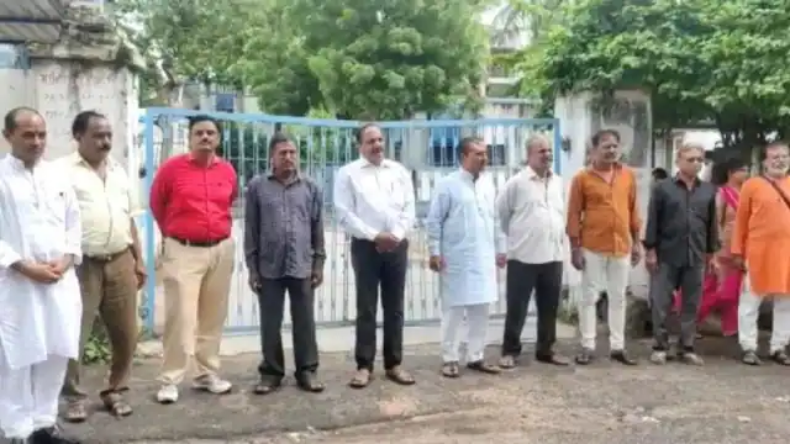 लौटा दो हमारा कोहिनूर! महारानी  एलिजाबेथ के निधन के बाद उठी मांग