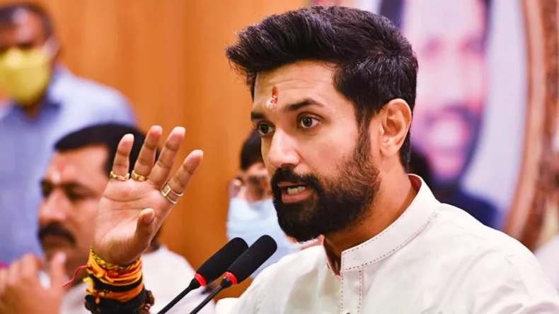 “भाजपा का काम है जो बिकता है उसे खरीदो, हम चाचा-भतीजे हैं…हर परिवार में लड़ाई तो होती है”