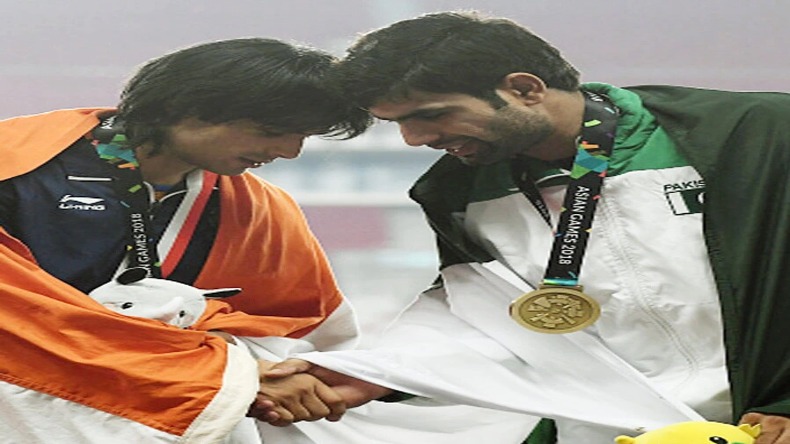 CWG 2022: गोल्ड मेडलिस्ट अचिंता शेउली के घर वापसी पर हुआ भव्य स्वागत, सेना को दिया जीत का श्रेय