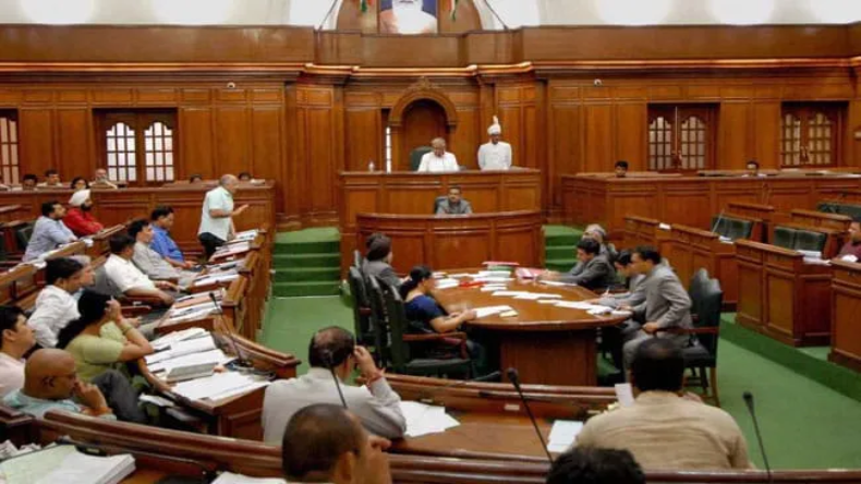 Delhi Politics: अरविंद केजरीवाल का भाजपा पर बड़ा आरोप, आप के सात विधायकों को खरीदने की कोशिश