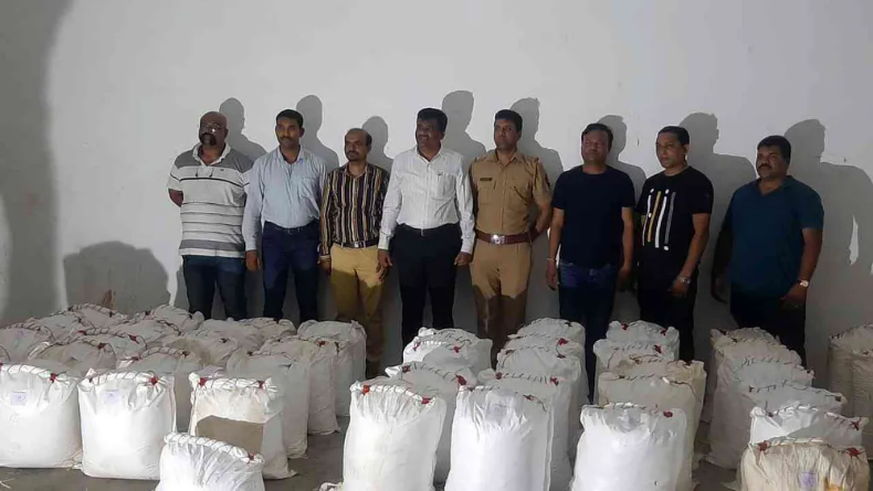Maharashtra: रायगढ़ में पुलिस के हाथ लगी बड़ी कामयाबी, 325 करोड़ की ड्रग्स जब्त, 3 तस्कर गिरफ्तार