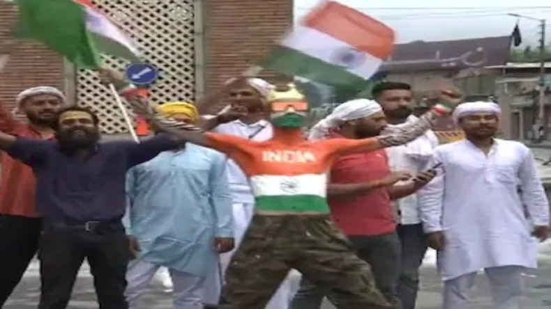 Independence Day: पीएम मोदी का भाई-भतीजावाद पर वार, कहा-देश की सभी संस्थाओं में परिवारवाद पोषित