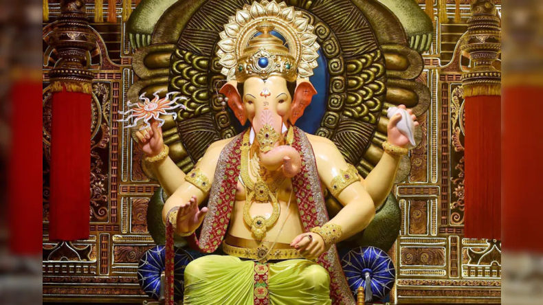 Ganesh Chaturthi 2022 : भगवान गणेश का बना आधार, स्कैन करने के बाद होते हैं दर्शन
