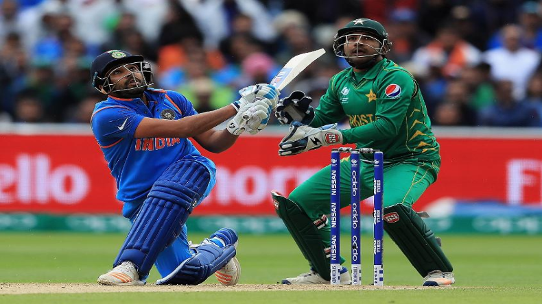IND vs PAK: हार के बावजूद रोहित ने बनाया ये वर्ल्ड रिकॉर्ड, पाकिस्तान के खिलाफ खेली थी धुआंधार पारी