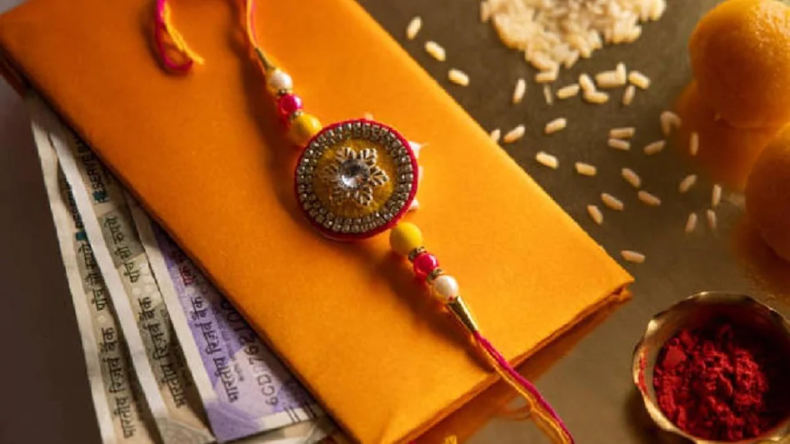 Raksha Bandhan: सीएम अशोक गहलोत ने बहन विमला देवी से बंधवाई राखी