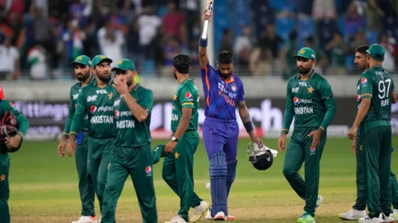 PAK VS AFG: पाकिस्तान से हारने के बाद अफगानी फैंस का बवाल, स्टेडियम में की तोड़फोड़, पाक दर्शकों को पीटा
