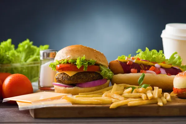 अगर आप भी सुबह खाली पेट पीते हैं चाय, तो हो जाएं सावधान