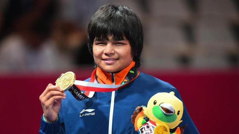 CWG 2022: पदकविजेता दिव्या के ट्वीट से मचा बवाल, आपस में भिड़ी आप-भाजपा