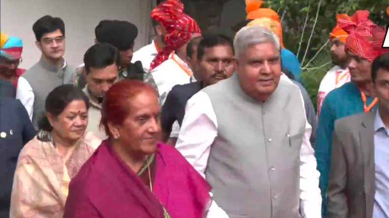 राष्ट्रपति द्रौपदी मुर्मू ने उप राष्ट्रपति जगदीप धनखड़ को दी जन्मदिन की शुभकामनाएं